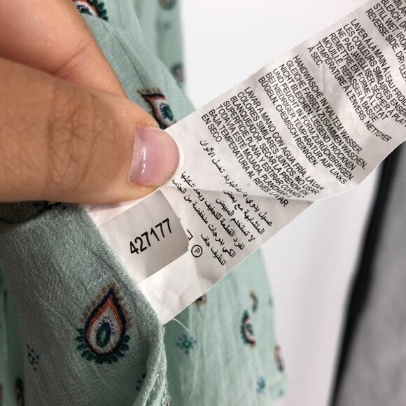 Reitmans Light Sage Green Small Paisley Patterned Button Up Long Sleeve Shirt 2X - Picture 11 of 16